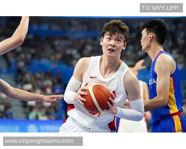 王哲林的篮球之路:从青涩少年到CBA明星的成长历程与未来展望